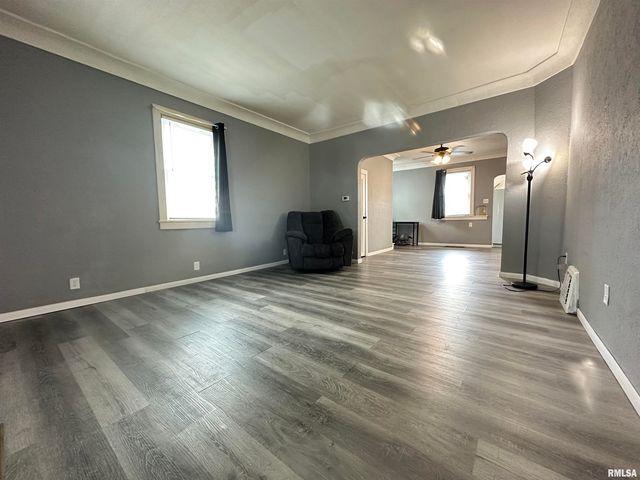 504 CATHERINE Street, Pekin, IL 61554