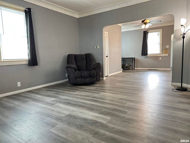 504 CATHERINE Street, Pekin, IL 61554