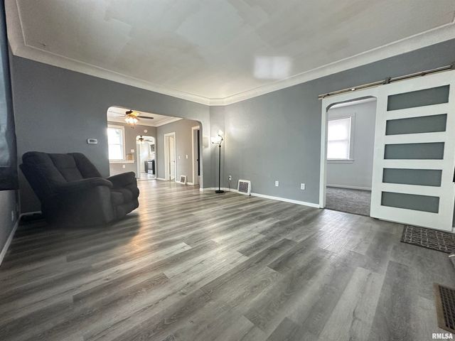 504 CATHERINE Street, Pekin, IL 61554