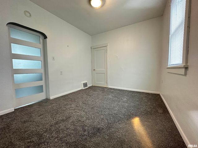 504 CATHERINE Street, Pekin, IL 61554