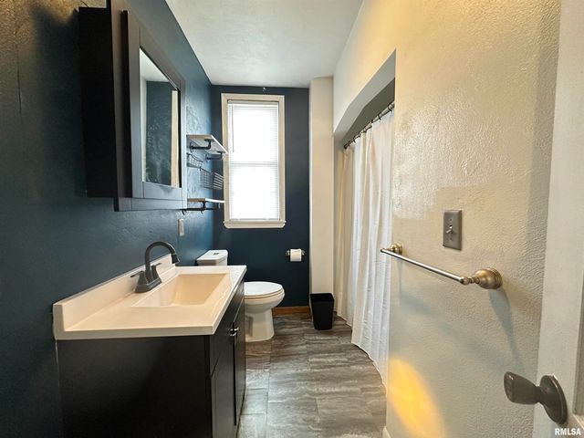 504 CATHERINE Street, Pekin, IL 61554