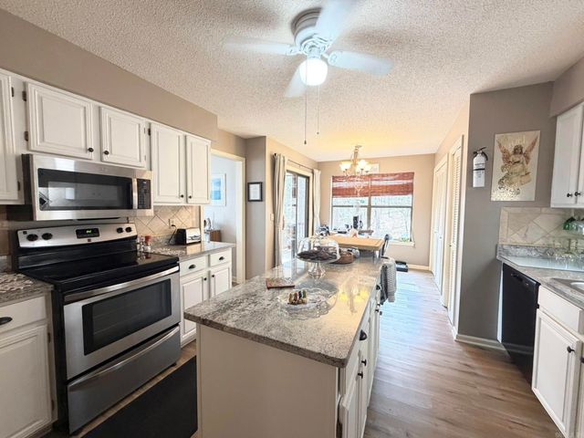 142 Glenwood, Fairfield Bay, AR 72088