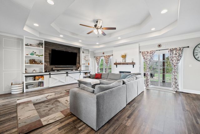 2175 Jim Taylor Rd, Woodlawn, TN 37191