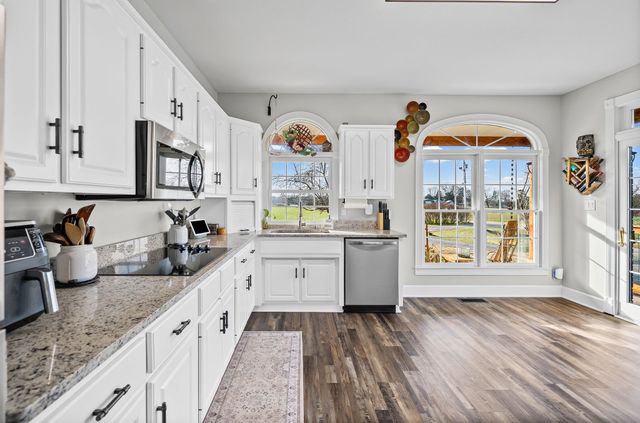 2175 Jim Taylor Rd, Woodlawn, TN 37191