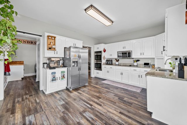 2175 Jim Taylor Rd, Woodlawn, TN 37191