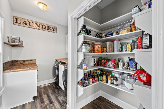 2175 Jim Taylor Rd, Woodlawn, TN 37191