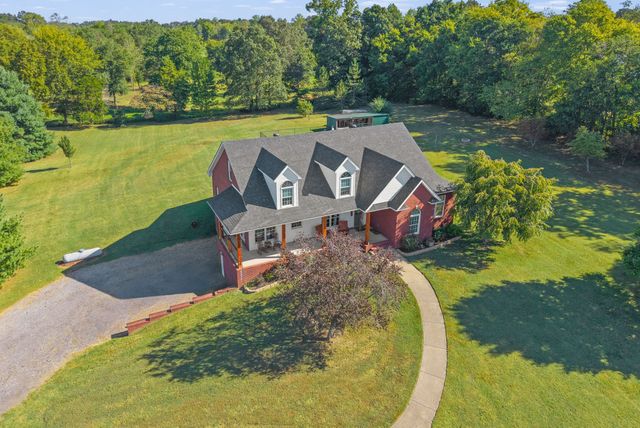2175 Jim Taylor Rd, Woodlawn, TN 37191
