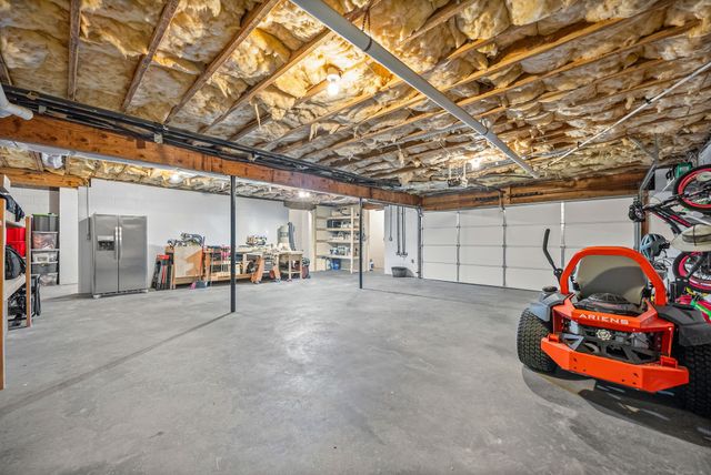 2175 Jim Taylor Rd, Woodlawn, TN 37191