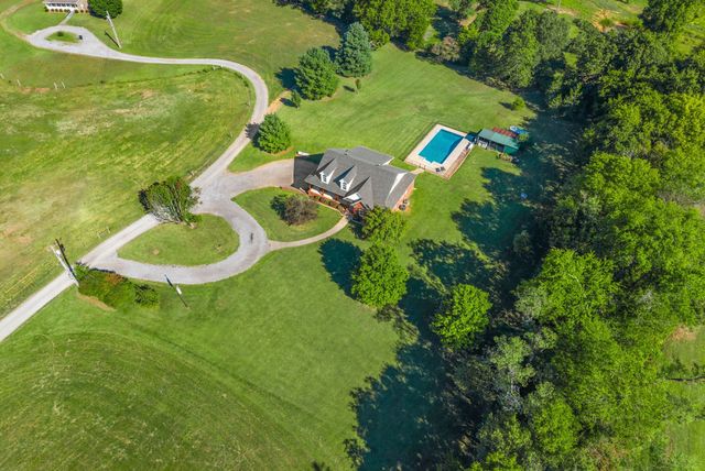 2175 Jim Taylor Rd, Woodlawn, TN 37191