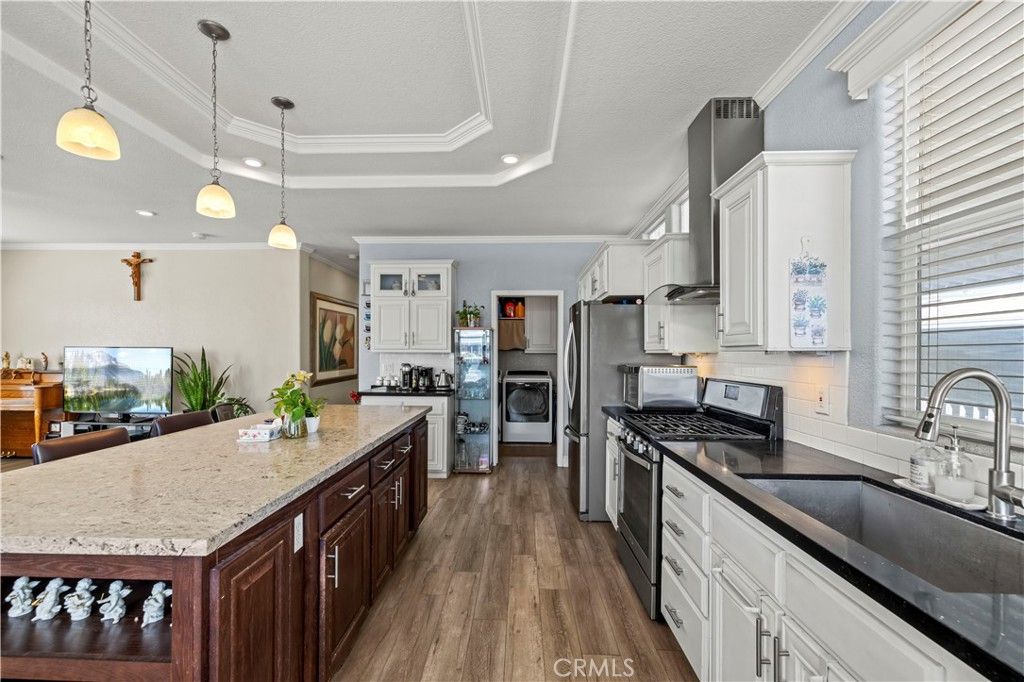 Image 10 of property listing at 21 Walnut Via, Anaheim, CA 92801