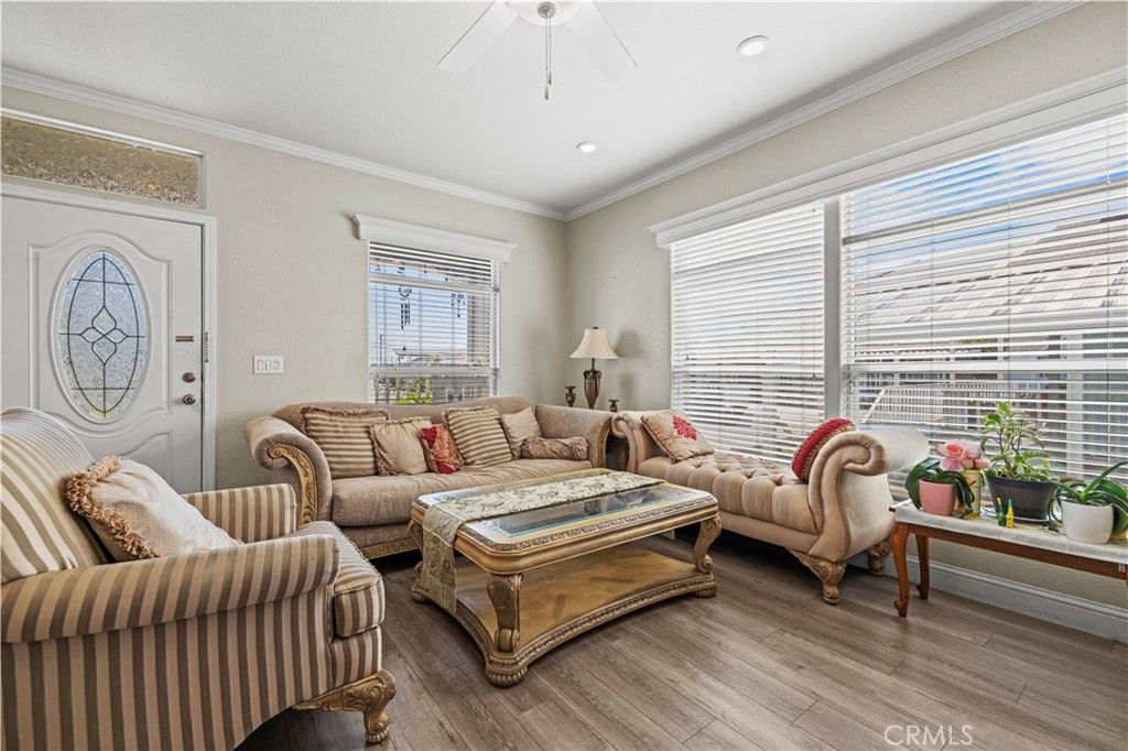 Image 12 of property listing at 21 Walnut Via, Anaheim, CA 92801