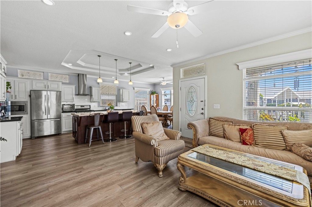 Image 14 of property listing at 21 Walnut Via, Anaheim, CA 92801