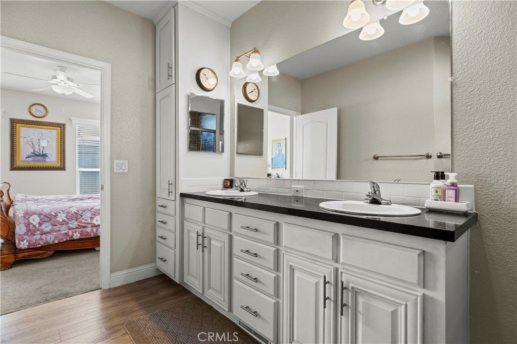 Image 22 of property listing at 21 Walnut Via, Anaheim, CA 92801