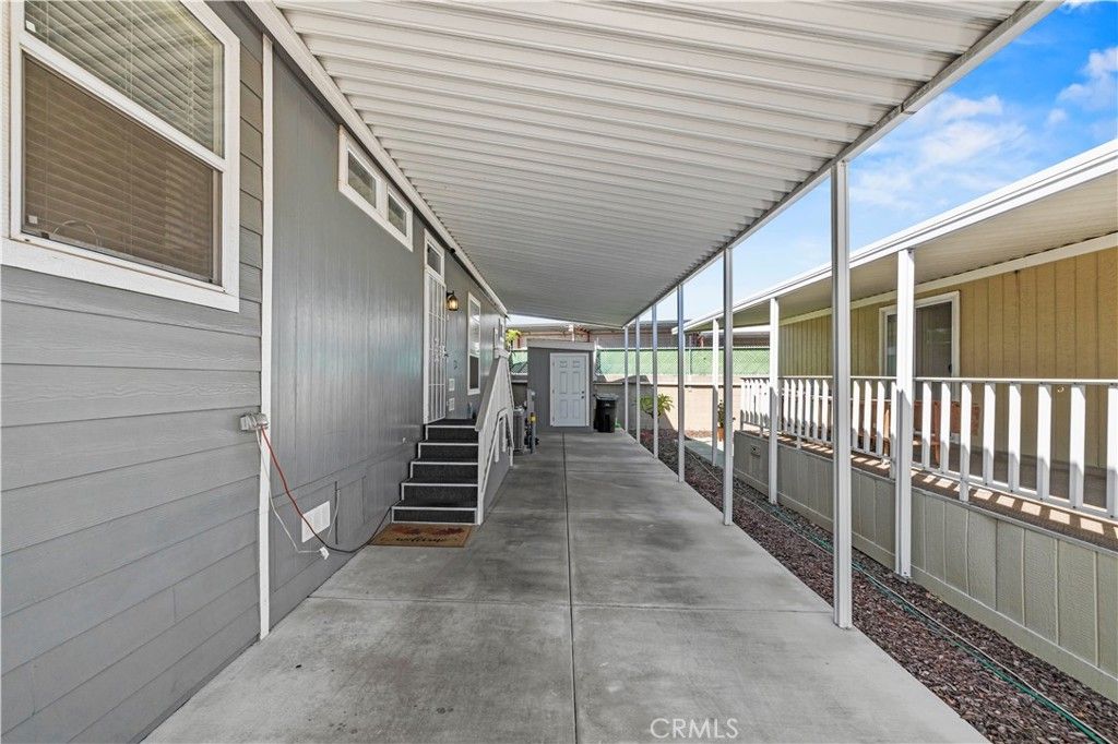 Image 32 of property listing at 21 Walnut Via, Anaheim, CA 92801