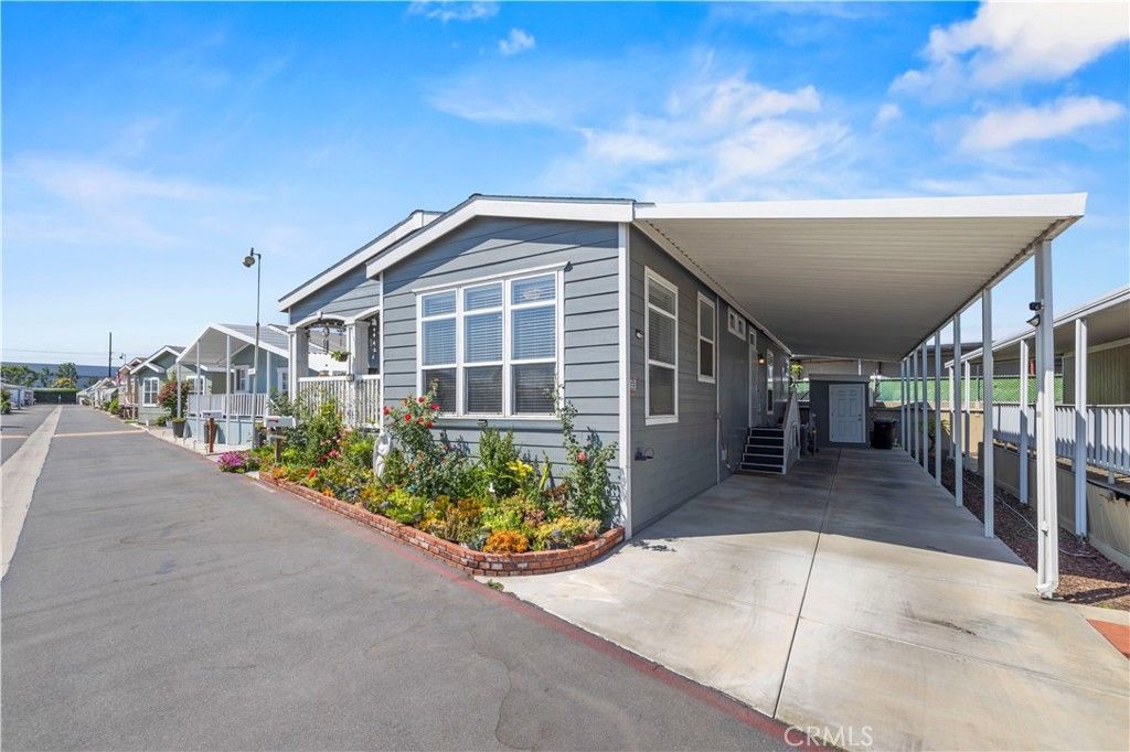Image 37 of property listing at 21 Walnut Via, Anaheim, CA 92801