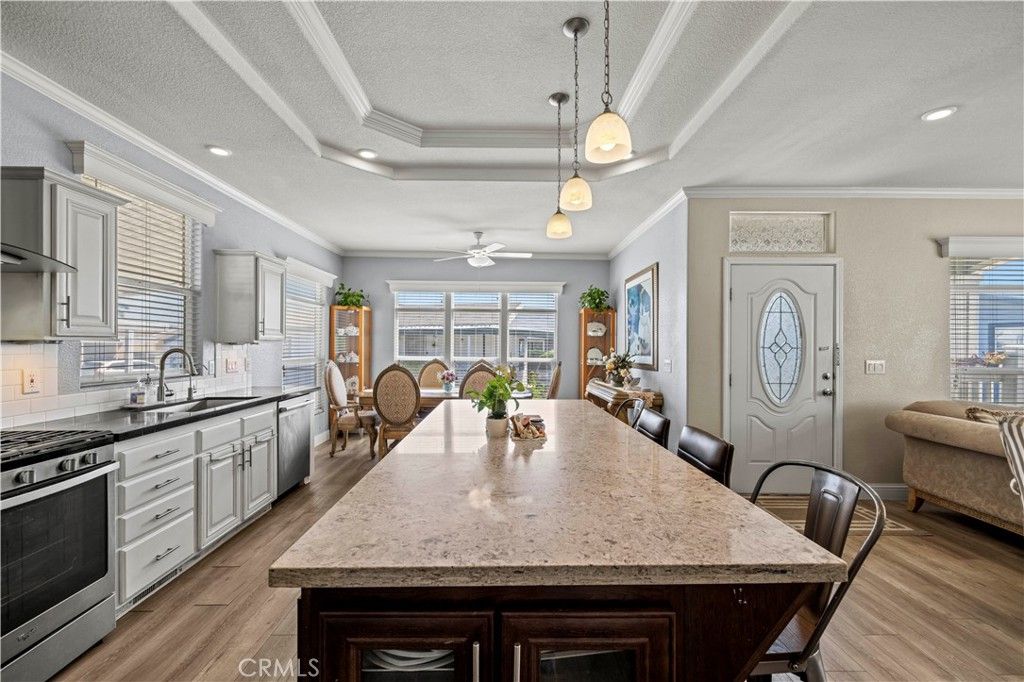 Image 6 of property listing at 21 Walnut Via, Anaheim, CA 92801