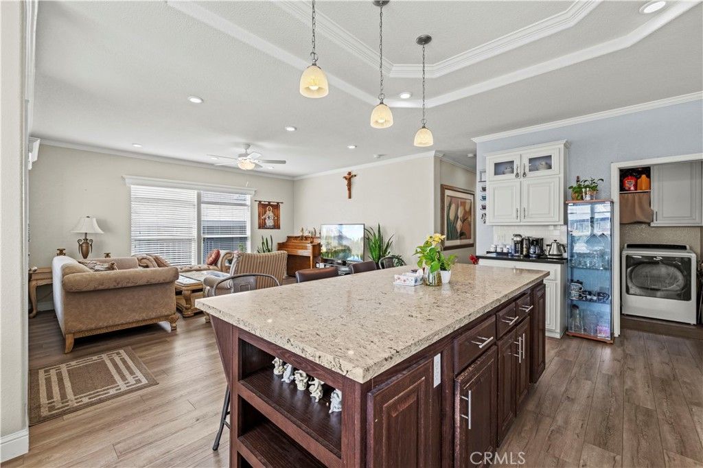 Image 9 of property listing at 21 Walnut Via, Anaheim, CA 92801
