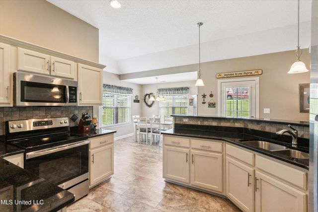 1449 Shetland Drive, Southaven, MS 38671