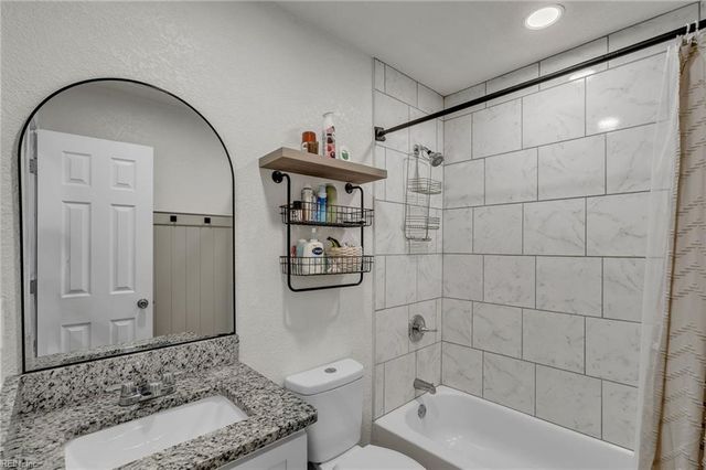 816 Craten RD, Norfolk, VA 23513