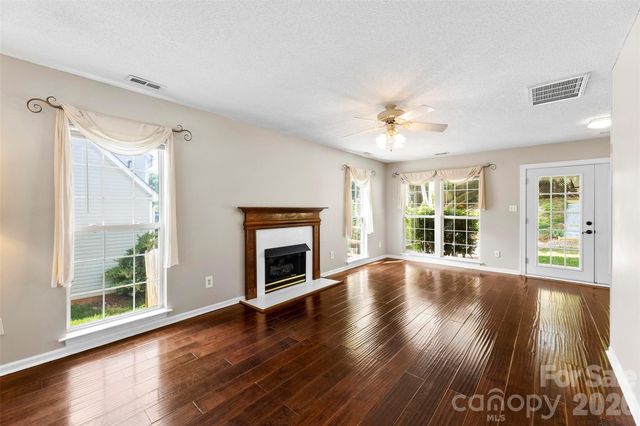 15027 Ashlight Drive, Charlotte, NC 28278