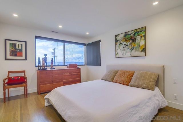 2111 Mergho Impasse, San Diego, CA 92110