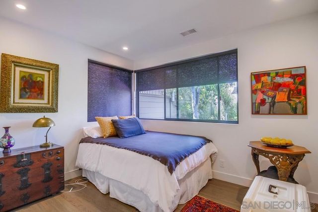 2111 Mergho Impasse, San Diego, CA 92110