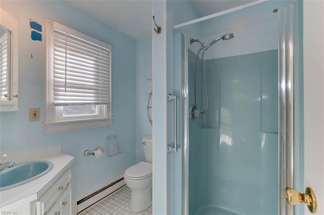 512 Kemp LN, Chesapeake, VA 23325