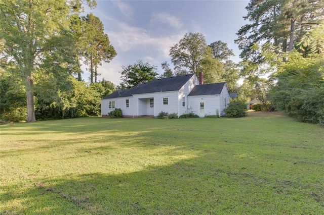 512 Kemp LN, Chesapeake, VA 23325