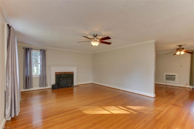 512 Kemp LN, Chesapeake, VA 23325