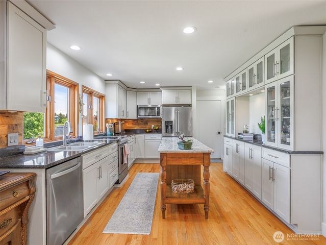 15620 143rd Avenue SE, Yelm, WA 98597