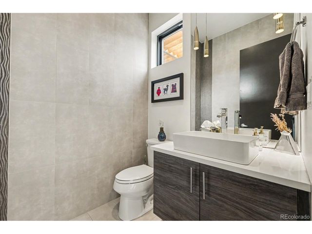 1275 S Steele St, Denver, CO 80210