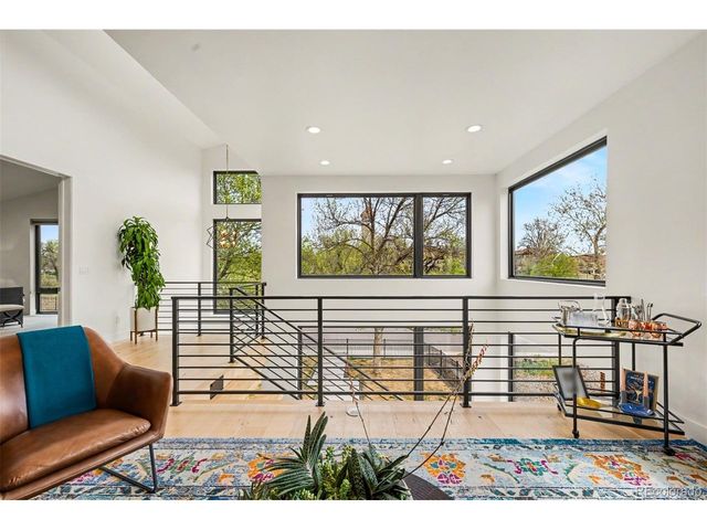 1275 S Steele St, Denver, CO 80210