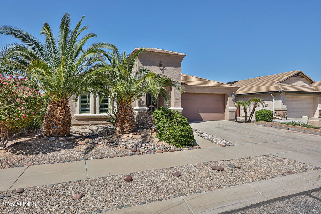 17648 W VOLTAIRE Street, Surprise, AZ 85388 — photo 2