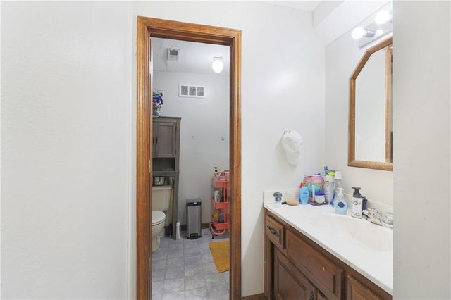 2405 Pearson Circle, Harrisonville, MO 64701