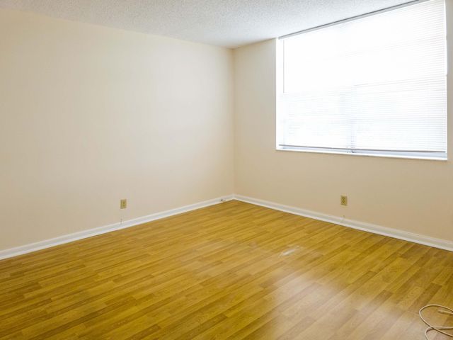 24 Abbey Lane 301, Delray Beach, FL 33446