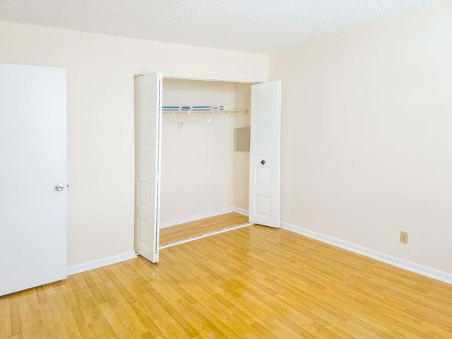 24 Abbey Lane 301, Delray Beach, FL 33446