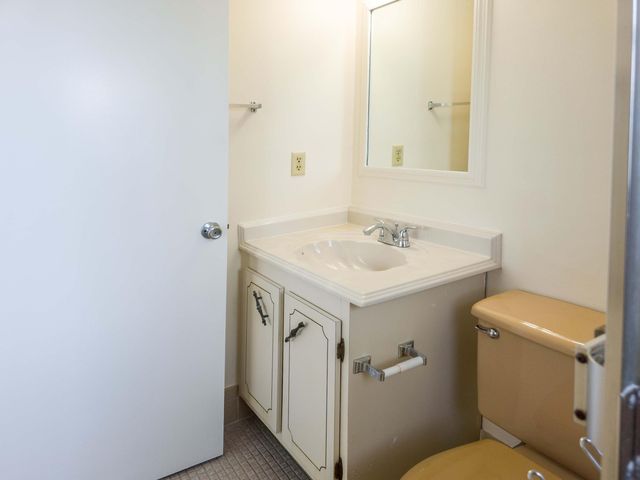 24 Abbey Lane 301, Delray Beach, FL 33446
