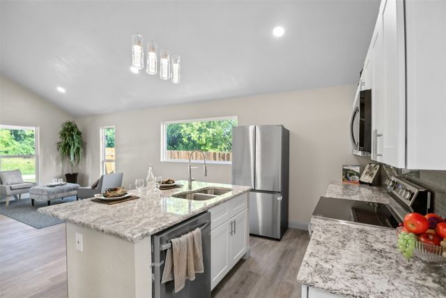 5702 Arkansas Trail, Granbury, TX 76048