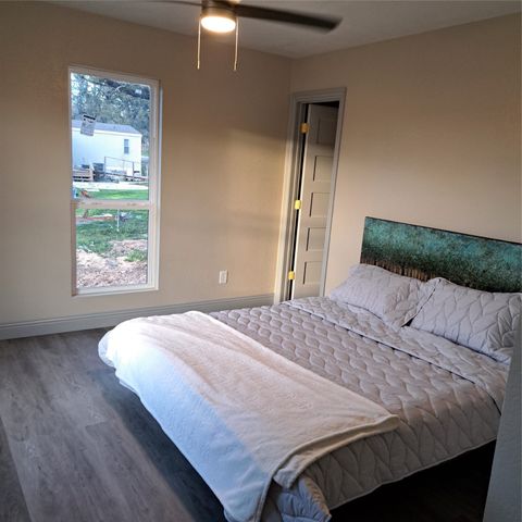 5702 Arkansas Trail, Granbury, TX 76048