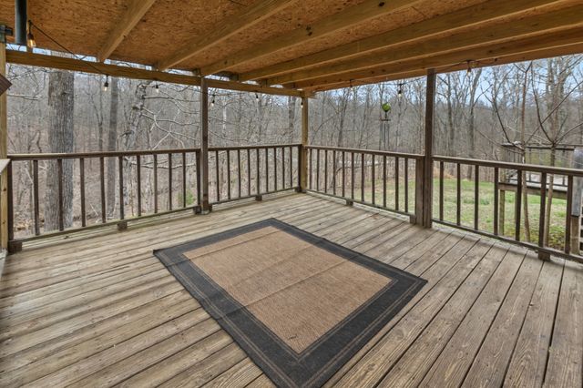 7637 Johnny Crow Rd, Lyles, TN 37098