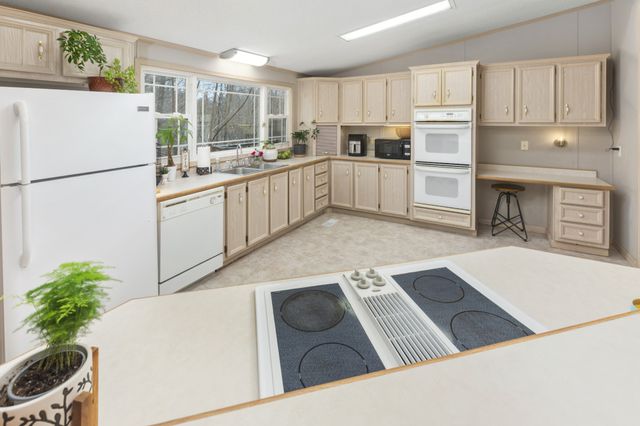 7637 Johnny Crow Rd, Lyles, TN 37098