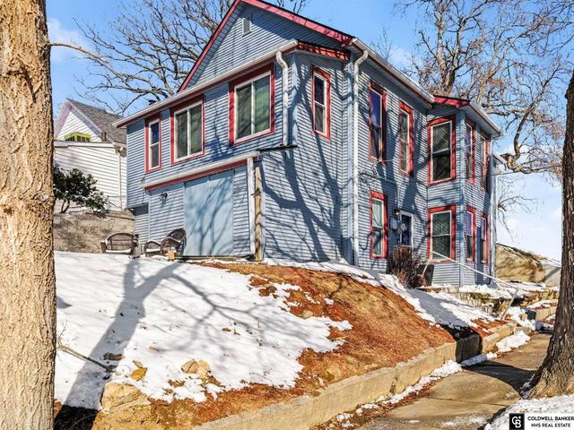 2336 S 10 Street, Omaha, NE 68108