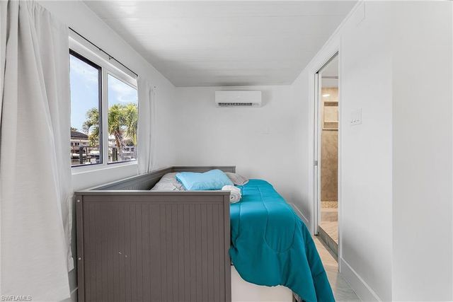 12139 Matlacha BLVD, Matlacha Isles, FL 33991