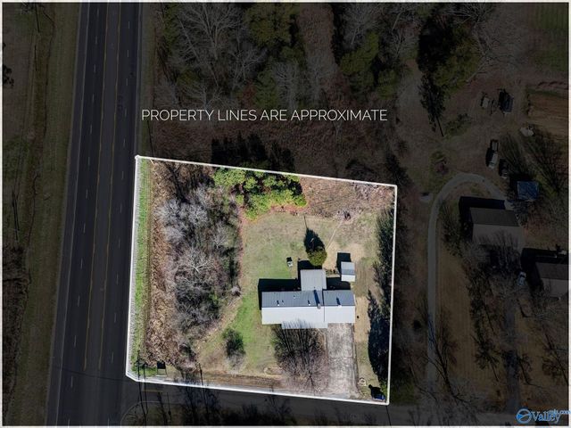 35 Baptist Camp Road, Guntersville, AL 35976