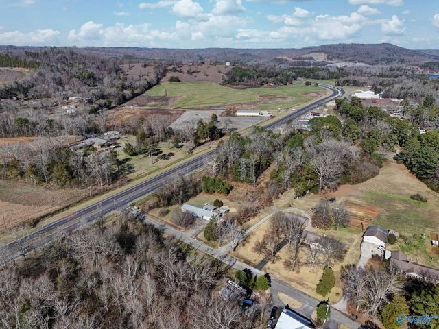35 Baptist Camp Road, Guntersville, AL 35976