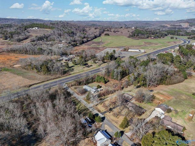 35 Baptist Camp Road, Guntersville, AL 35976