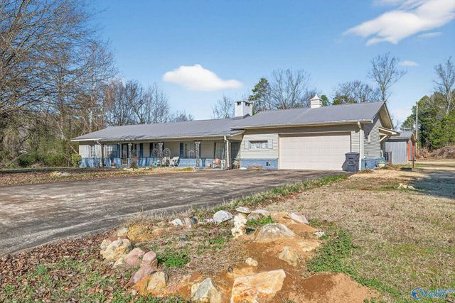 35 Baptist Camp Road, Guntersville, AL 35976