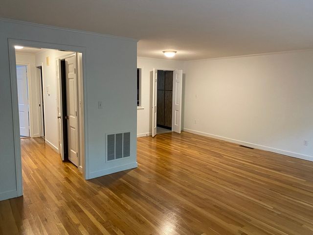7 Bethel Road 3, Wellesley, MA 02481