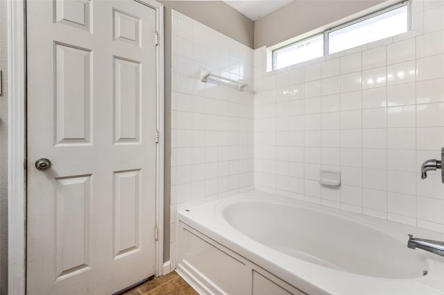 220 Stampede Street, Waxahachie, TX 75165