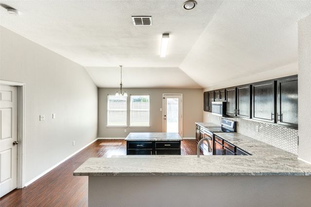 220 Stampede Street, Waxahachie, TX 75165